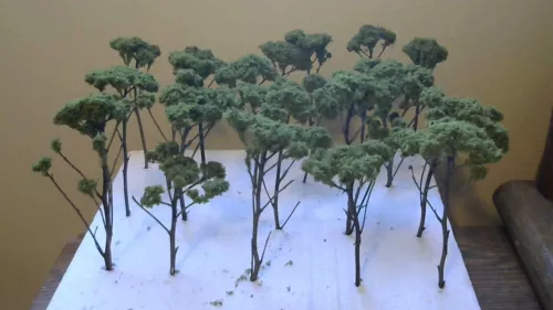 Tall Shade Trees Light Green 6 Inches Tall HO Scale Lot of 5 Trees
