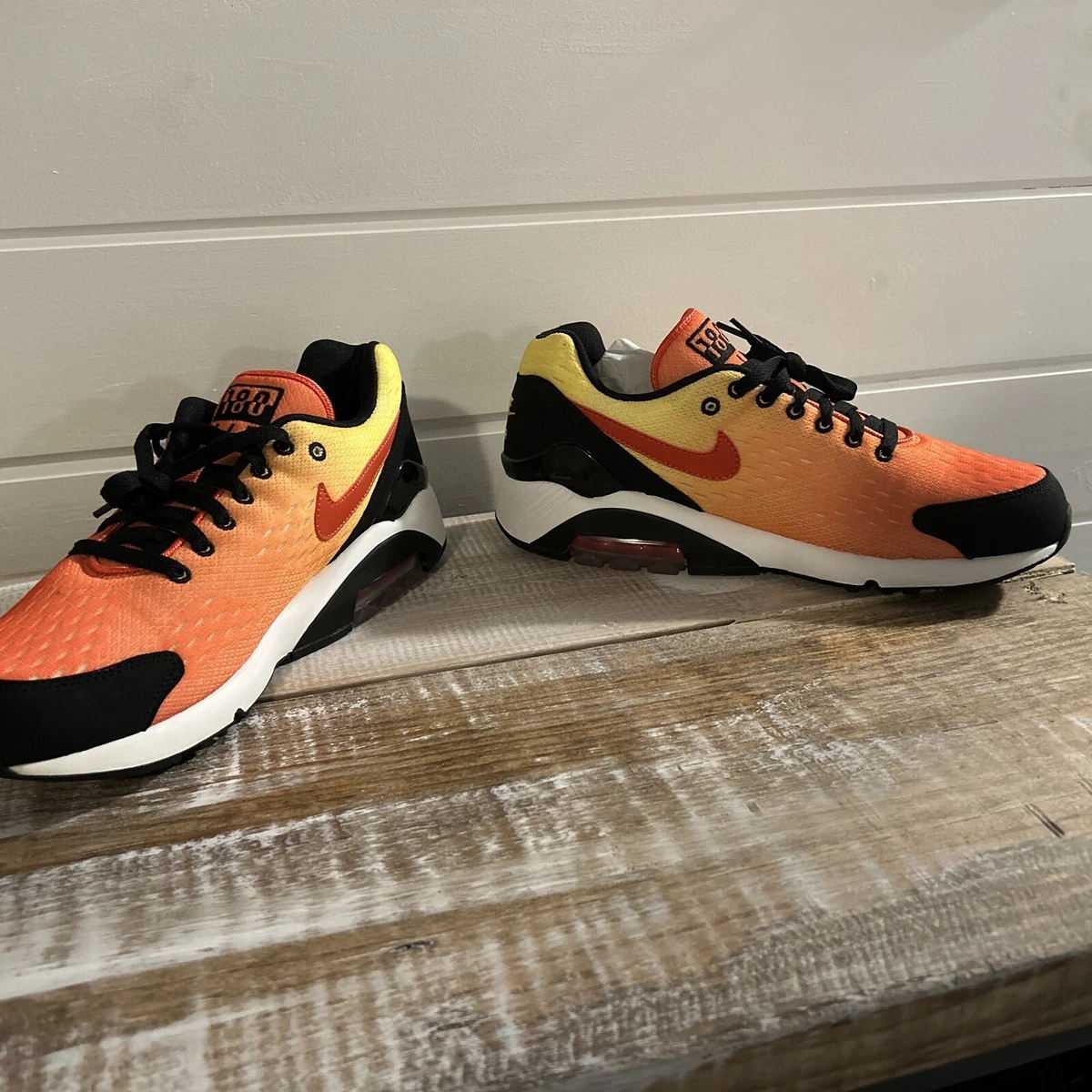 Size 11 NEW - Nike Air Max 180 EM Sunset