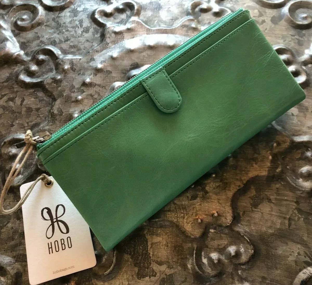 Gucci Authentic Vintage Wallet/Clutch Leather Snap Closure