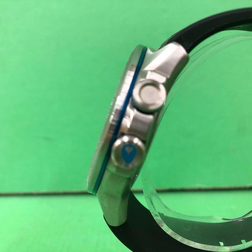 NIXON CARDIFF Silver Silicon Band Analog Quartz Men's Watch in Operation - Picture 6 of 10