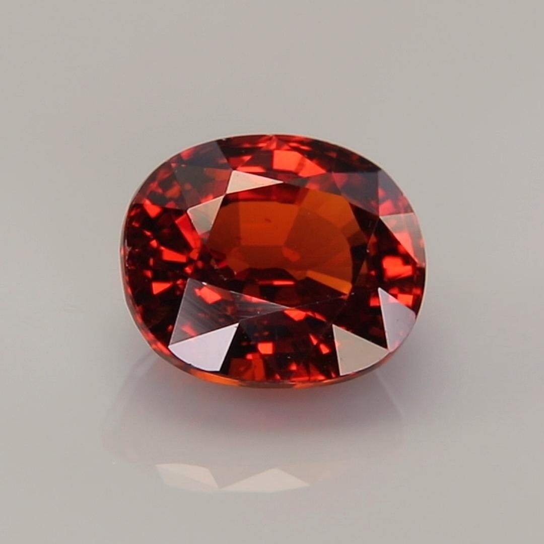 2.42 carats - Vivid Fire Orange Natural Nigerian Spessartite