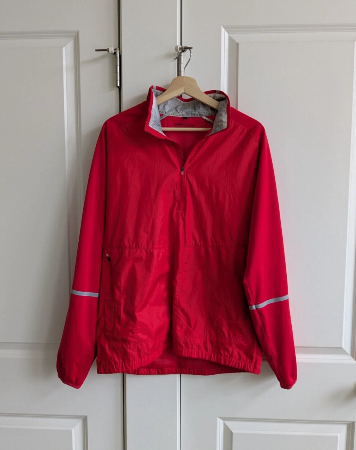 Nike Golf Jacket Men M Red 1/4 Zip Windproof Coupe-Vent Performance Windbreaker