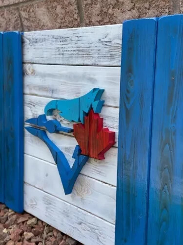 New Wooden Antique Toronto Blue Jays Flag Solid Wooden Wall Art Handmade - Picture 5 of 5
