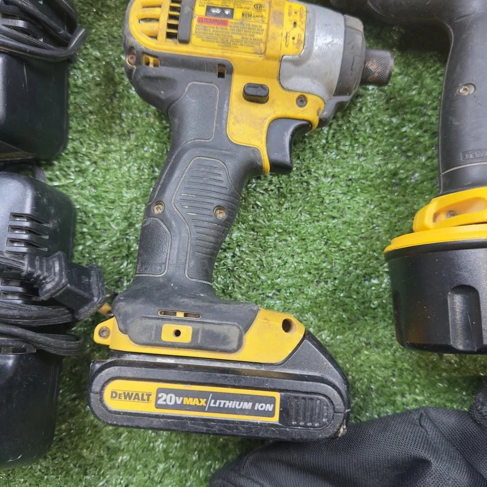 DeWALT 20v MAX 6 Tool Kit: Drill, Impact, Circular & Recip Saw, Multitool, Light - Image 2 of 4