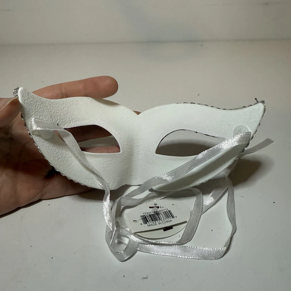 NWT Mardi Gras Masquerade Mask New Orleans Party Venetian Mask Women halloween - Image 4 of 4