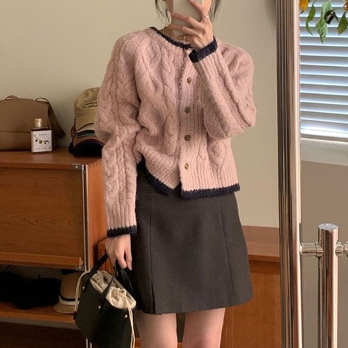 Comfortable crew neck sweater and casual knitted cardigan for female daily use - Picture 12 of 13