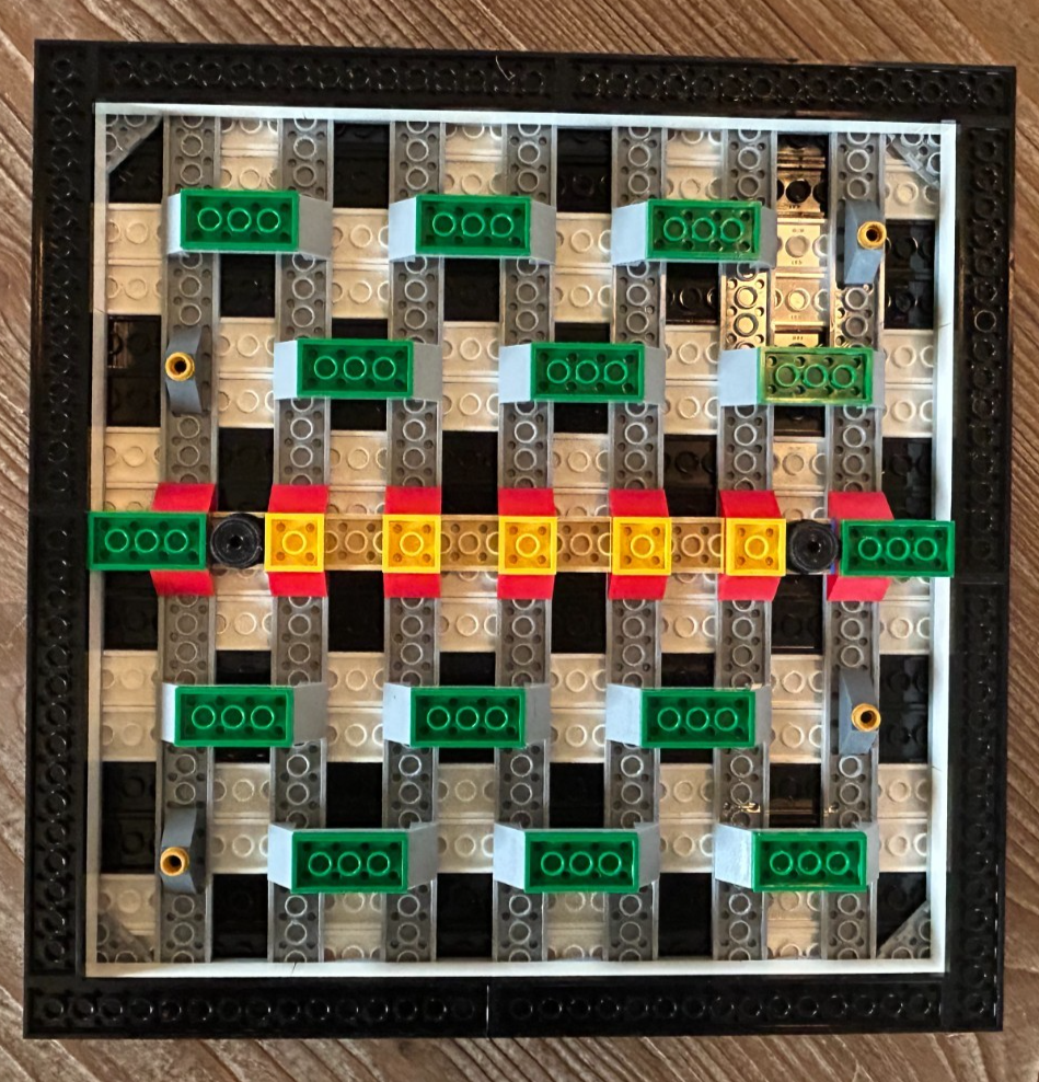 LEGO Harry Potter: 76392 Hogwarts Wizard's Chess. Mostly Complete