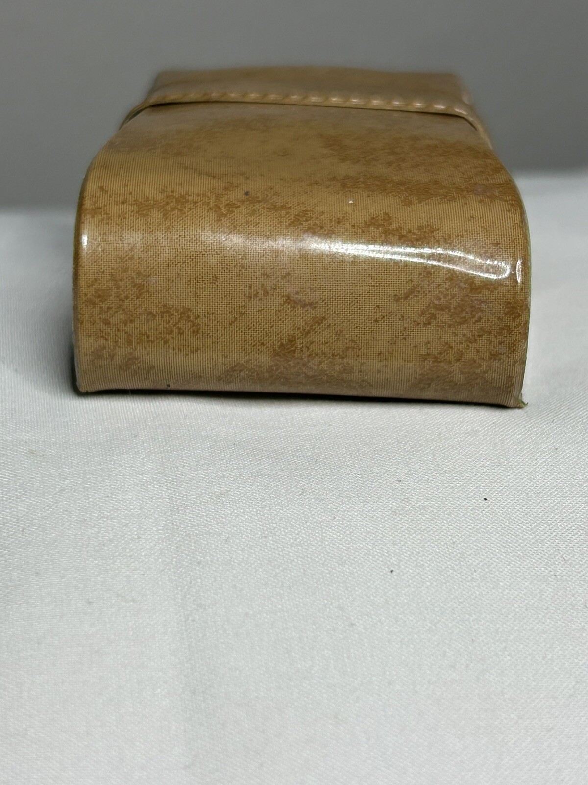 Foto 11 di 16