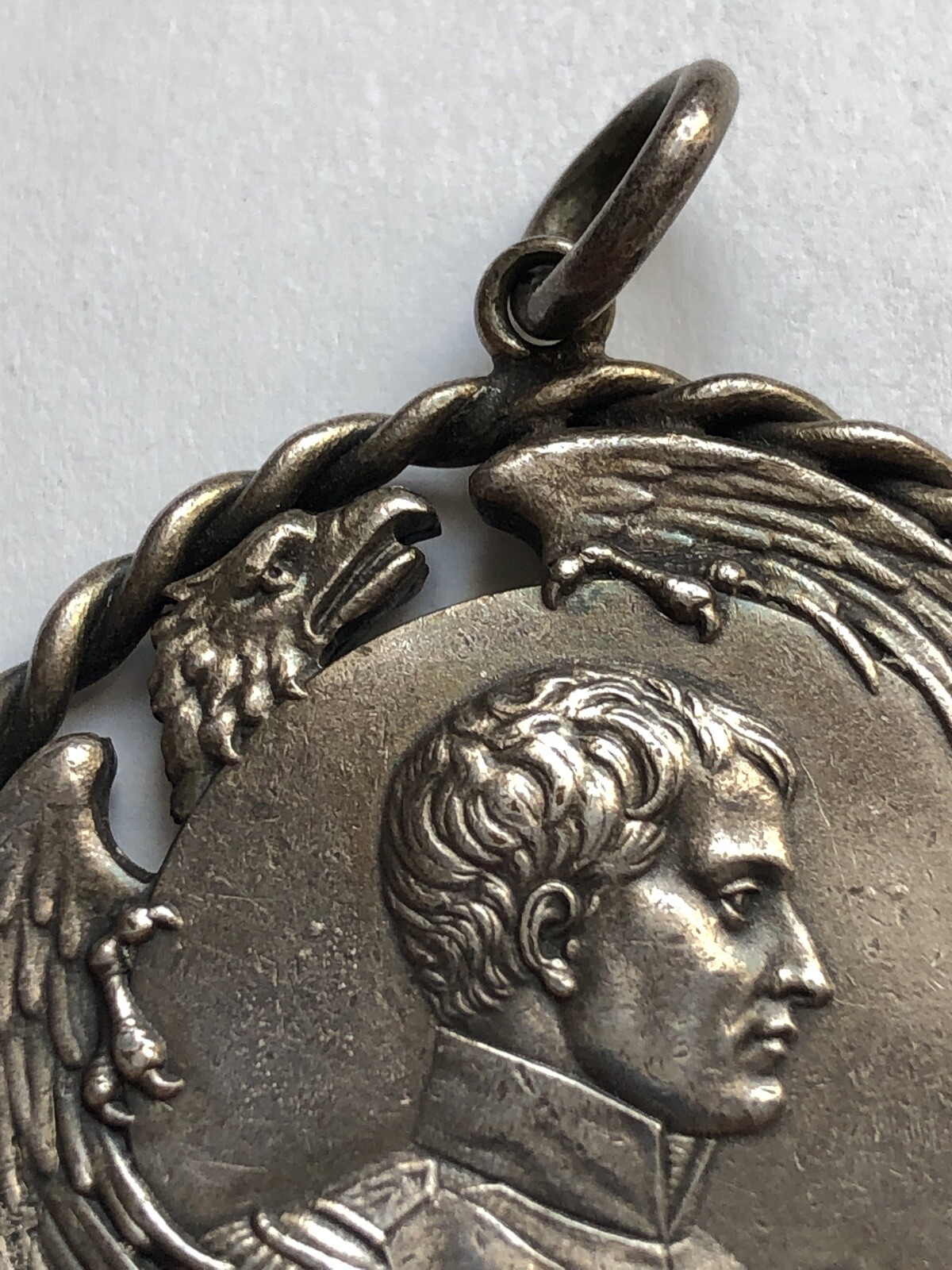 Médaillon Patriotique Vintage En Argent 800 - Époque WW1, Décor Drapeau Et Empire, émail, Origine Allemagne
