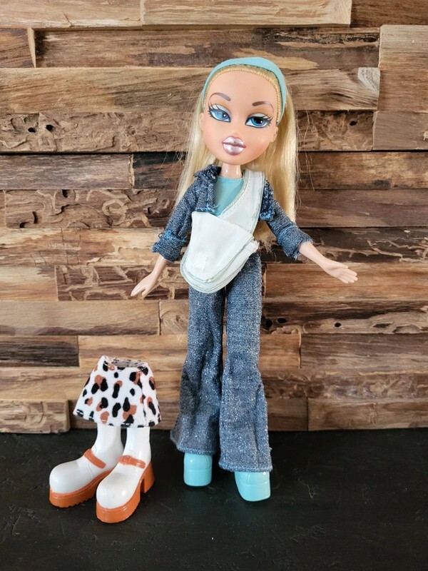 Poupée Bratz Cloe - 1ère édition Cool Bratz Vintage, Avec Accessoires