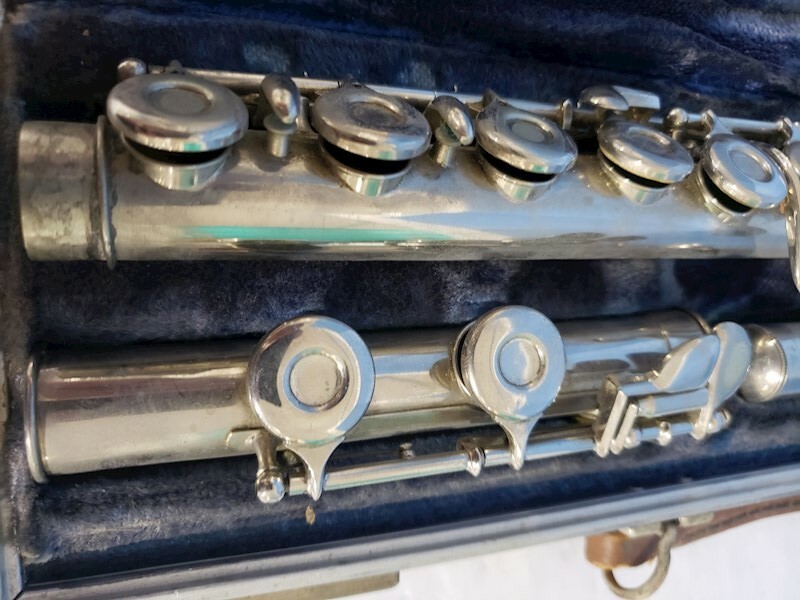 Boosey & Hawkes London Series 2-20 flute with case, England, Good