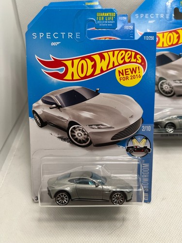 2016 Hot Wheels Aston Martin DB10 112/250 Spectre 007 HW Showroom 2/10 Silver - Picture 6 of 6