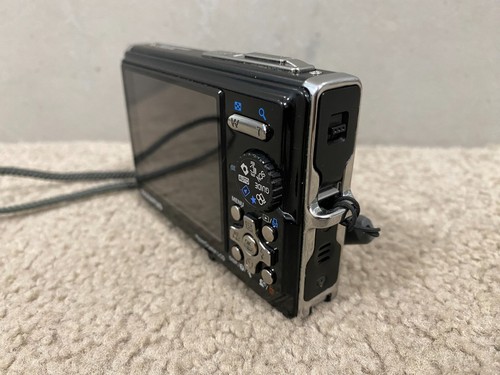 OLYMPUS Stylus u 1050SW 10.1MP Digital Camera - Picture 6 of 11