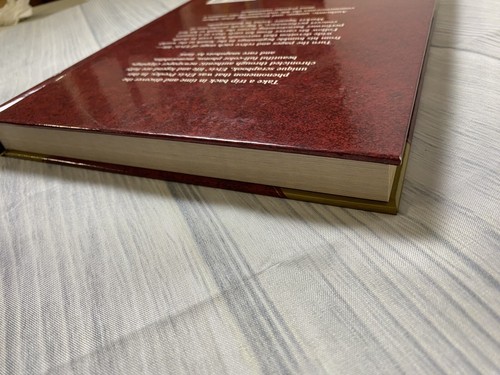 Elvis Album~Hardcover Picture Book~Publications International~2001~Excellent - Picture 17 of 18