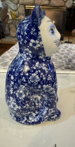 Vintage Blue & White Floral Large Chinoiserie Porcelain Cat Figurine 8" Tall - Picture 5 of 6