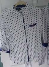 ELLEN TRACY Pajama Set Button Top/ Pant Set Size Large Ivory & Navy Floral Print