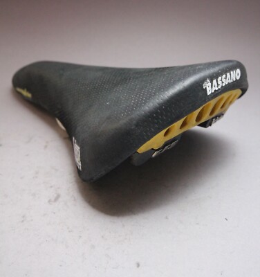 Selle VTT Vintage Selle Bassano Vuelta 1995 - Cuir Et Synthétique, Made In Italy