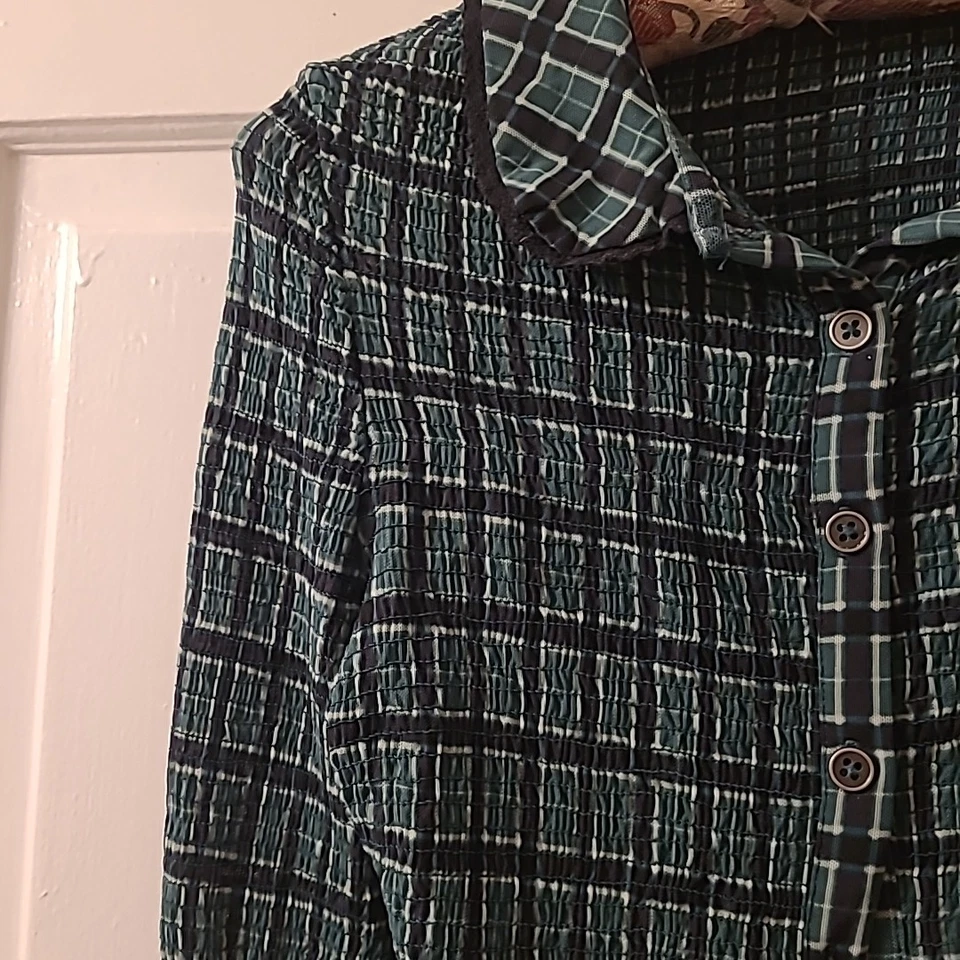 Top Free People Verde a Cuadros Botones Volantes Dobladillo Pequeño Y2K Dark Academia Foto 3 de 4