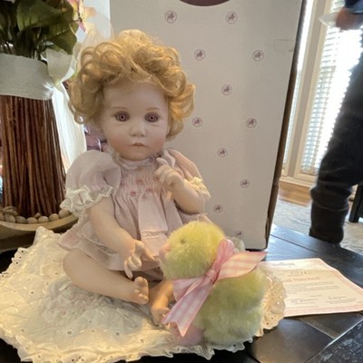Ashton-Drake Galleries 100% Porcelain Girl Doll 1997 Blanket Chick Titus Tomescu