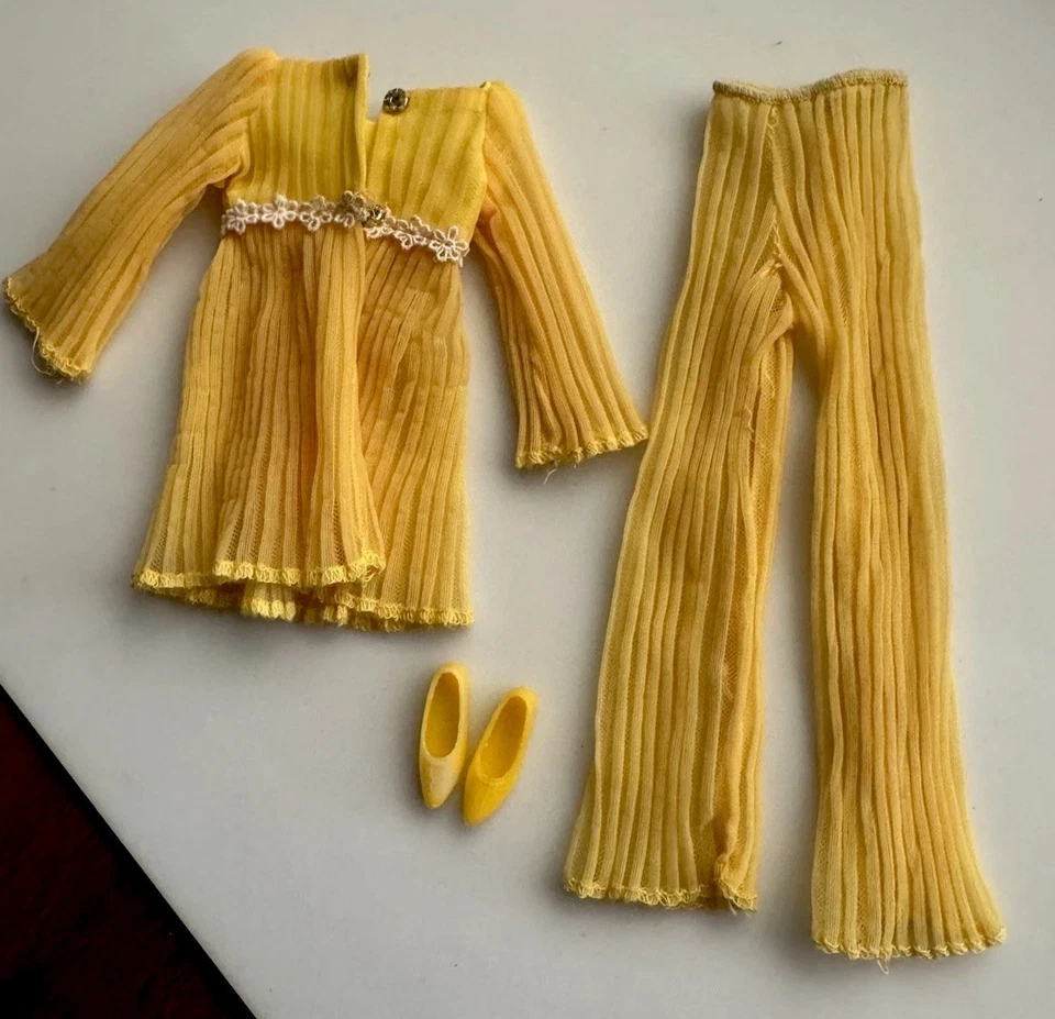 De colección Mattel Barbie 1970 Mod Conjunto Lemon Kick Set #1465 Buen Estado Usado Foto 4 de 4