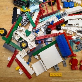 Lego City 7993 Service Station Gas Station Car Wash with Manuals Minifigures VTG