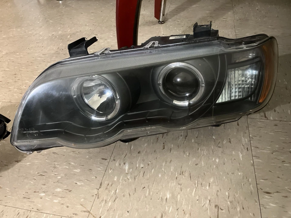 Специальные светодиодные галогенные прожекторные фары RGB 3D angel eyes для BMW X5 2000-2003 годов выпуска - Изображение 4 из 4