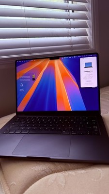 14-inch MacBook Pro in Space Black with M3 Max chip 36GB Memory