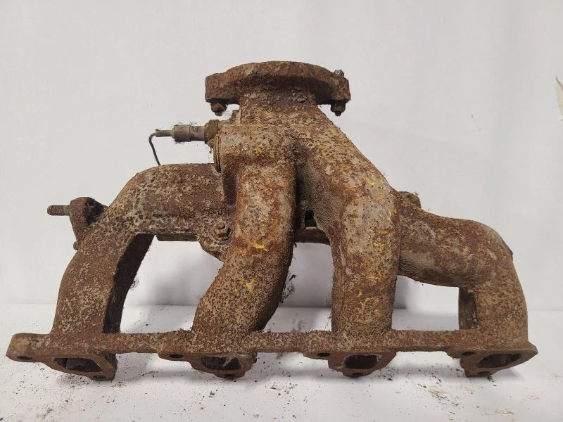 Exhaust Manifold 4-153 2.5L Egr Fits 84-87 92-95 CARAVAN 1748724 - Image 2 of 3