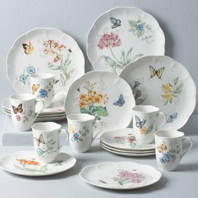 Lenox Butterfly Meadow 18 Piece Set Service for 6 H1213