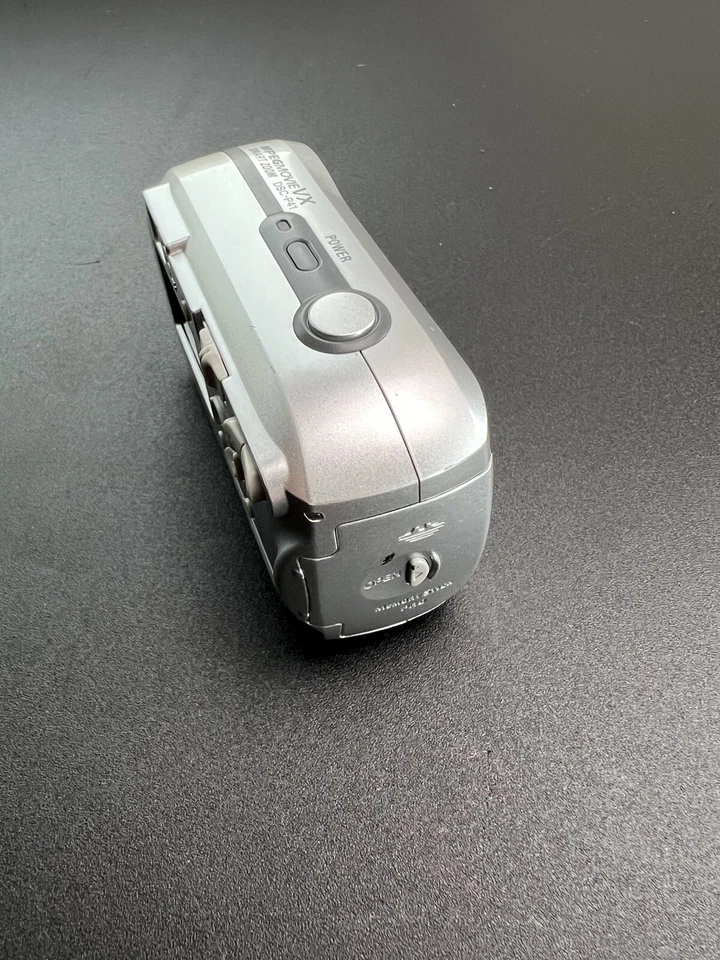 Cámara digital Sony Cybershot DSC-P41 4,1 MP plateada MPeg película VX zoom inteligente Foto 4 de 4