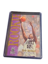 1994-95 NBA Hoops #346 Eric Mobley Milwaukee Bucks Rookie Basketball Card. rookie card picture