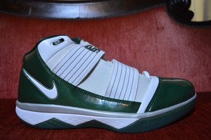 nike zoom soldier iii