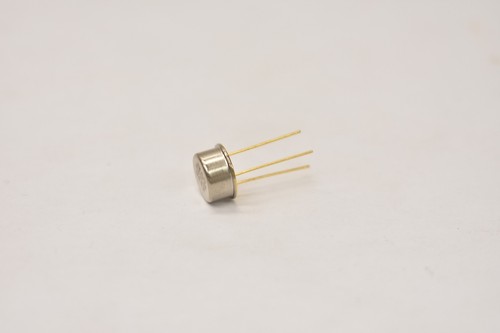 Dispositivi analogici AD581LH Circuito integrato VREF SERIE 10V TO5-3, 10-001199-01