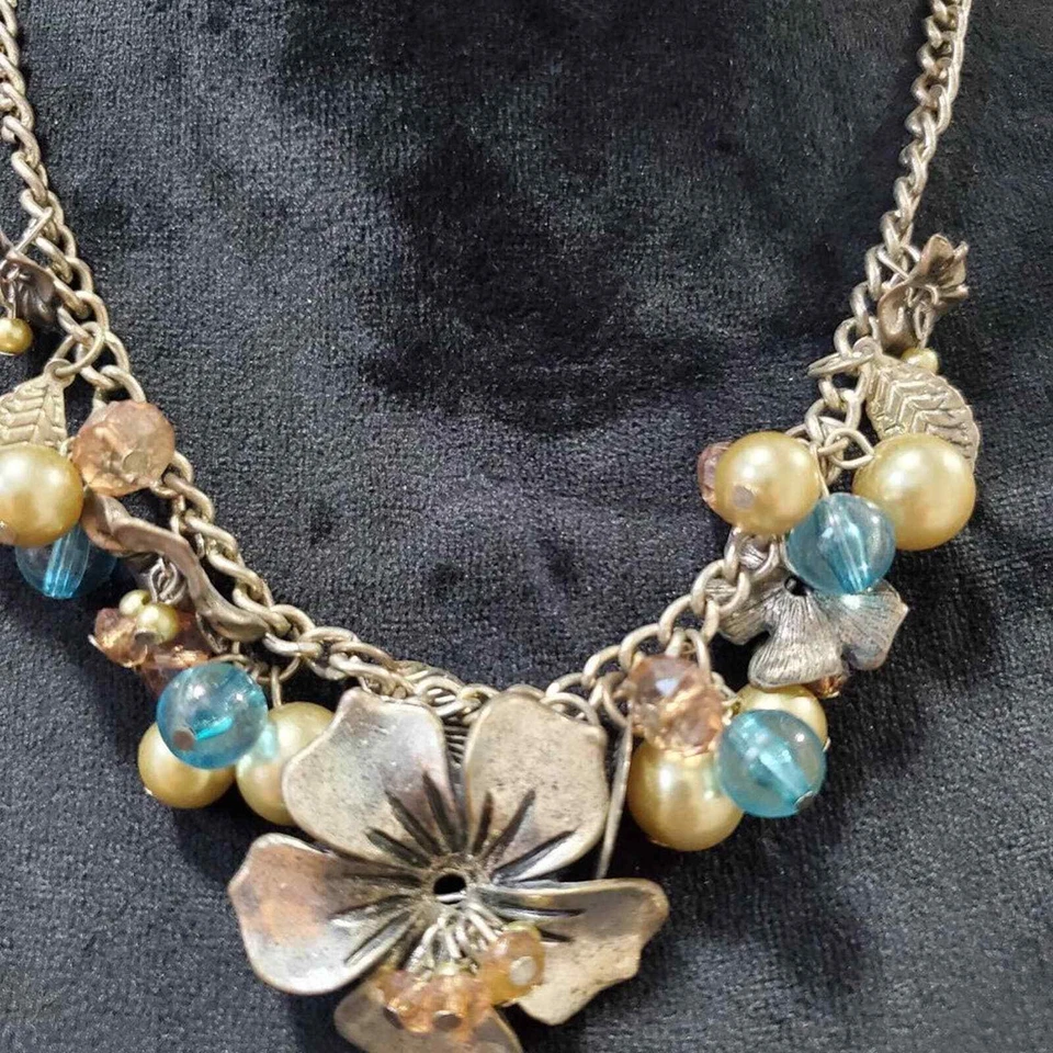 Women's Vintage Pearl Flower Resin Beads Choker Statement Necklace - image 4 of 4