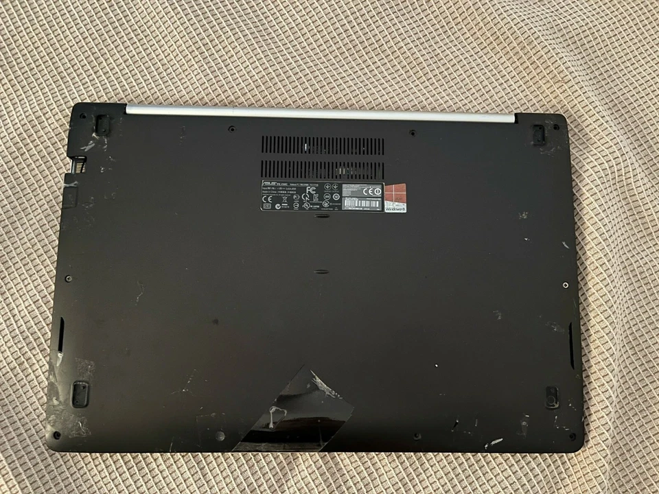 Pantalla táctil ASUS Vivobook 15" PIEZAS para portátil (enciende, sin tornillos) Foto 4 de 4