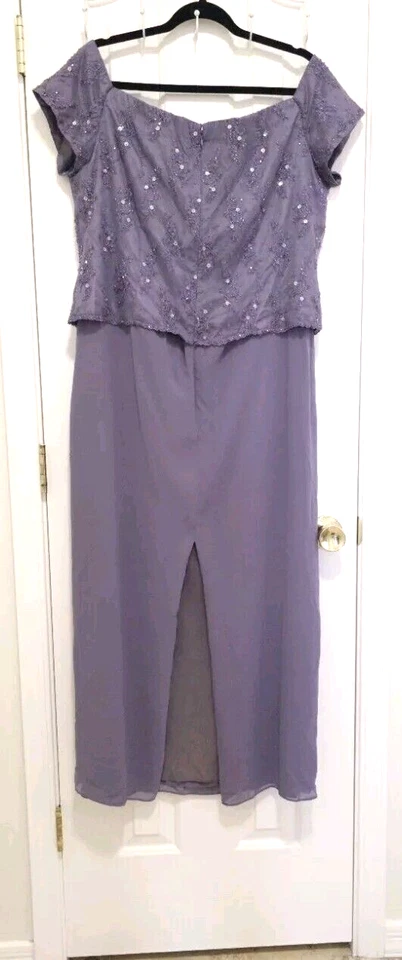 Vestido Formal Largo Con Cuentas Cachet 16 XL Púrpura Plisado Volantes Manga Tapa Lateral De Colección Foto 3 de 4