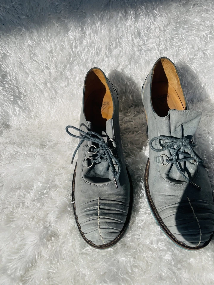 Zapato de Tacón Grueso John Fluevog Talla 9 para Mujer GUC ART TO WEAR Gris Azulado Atar Foto 2 de 4