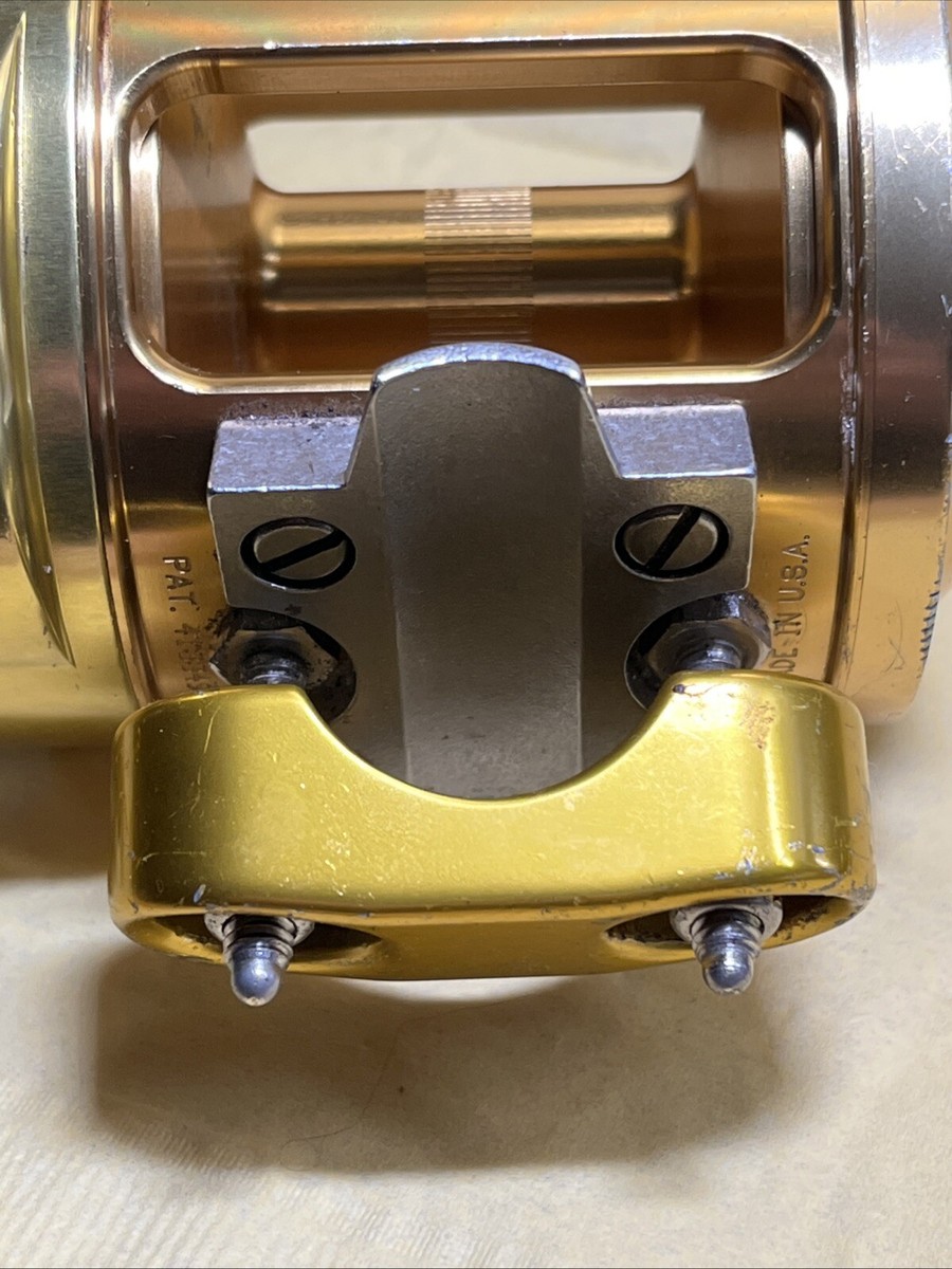 Penn International II 12T Cal's 2 Speed Fishing Reel w/ Box Penn International II 12T Cal's 2 Speed Fishing Reel w/ Box