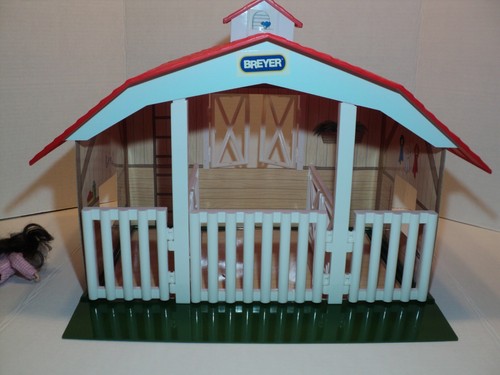 BREYER Classics Barn # 720650 - Picture 7 of 12