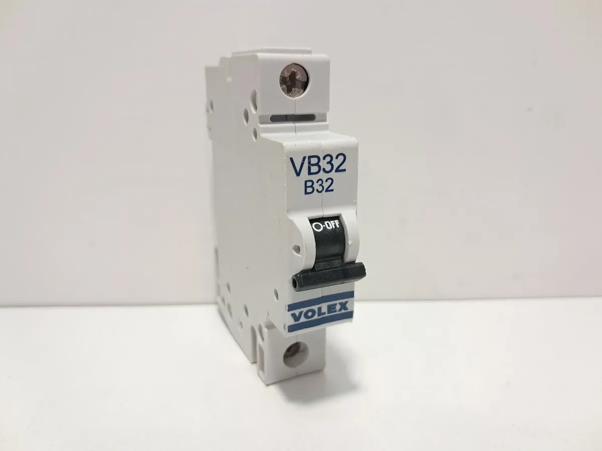 VOLEX, VB32 B32, 32A SP type B MCB, circuit breaker, 32amp, Series E, slotted