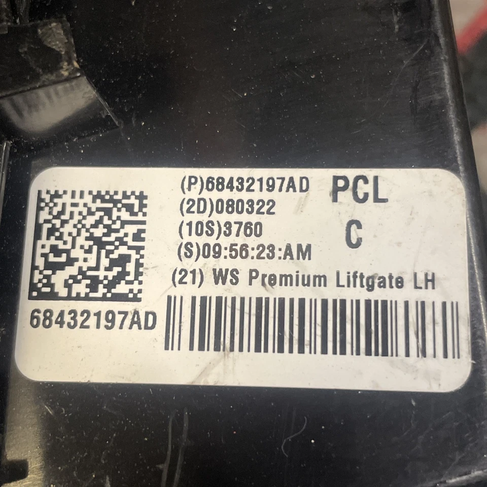 Conjunto de luz trasera interior derecha OEM MOPAR 22-24 Jeep Grand Wagoner 68432197AD Foto 3 de 4