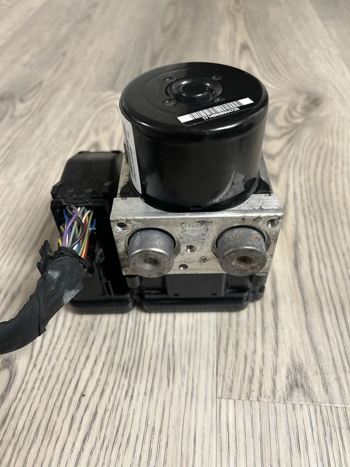 Módulo de bomba acumuladora de freno antibloqueo ABS 2011-2016 Cadillac SRX OEM 23120898 Foto 4 de 4