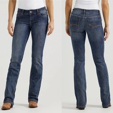 NWT New Wrangler Mid Rise Bootcut Jeans Size 31 x 30