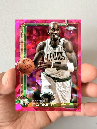 2025-26 Topps Chrome Sapphire Kevin Garnett #247 Padparadscha 1/1 Pink Clean HOF