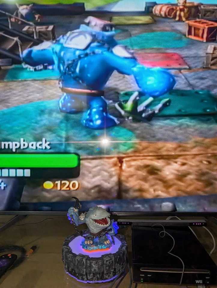 Juego Skylanders Gaints Wii (con 23 figuras y portal) Foto 2 de 2