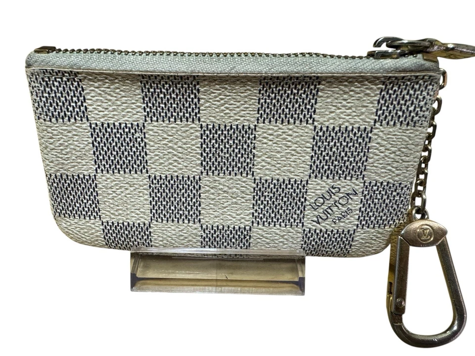 LOUIS VUITTON Pochette Cle Damier Azur White PVC White Key Cles - Image 2 of 4