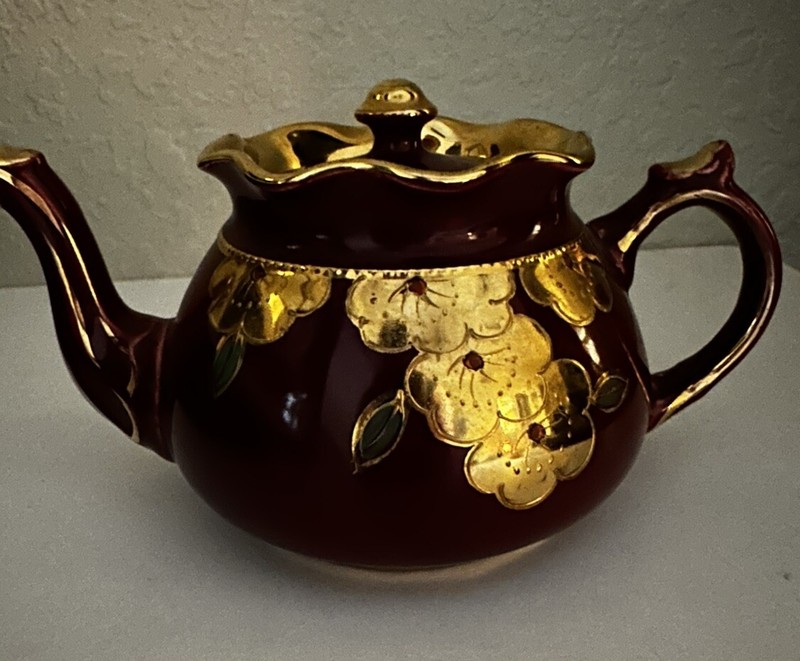 Vtg Arthur Wood English China Teapot Burgundy and Gold Ceramic Handpainted 