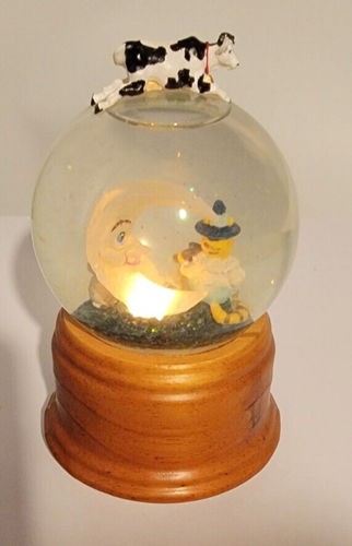 Globo de nieve musical "Hey Diddle Diddle" con base de madera raro iluminado - Imagen 2 de 5