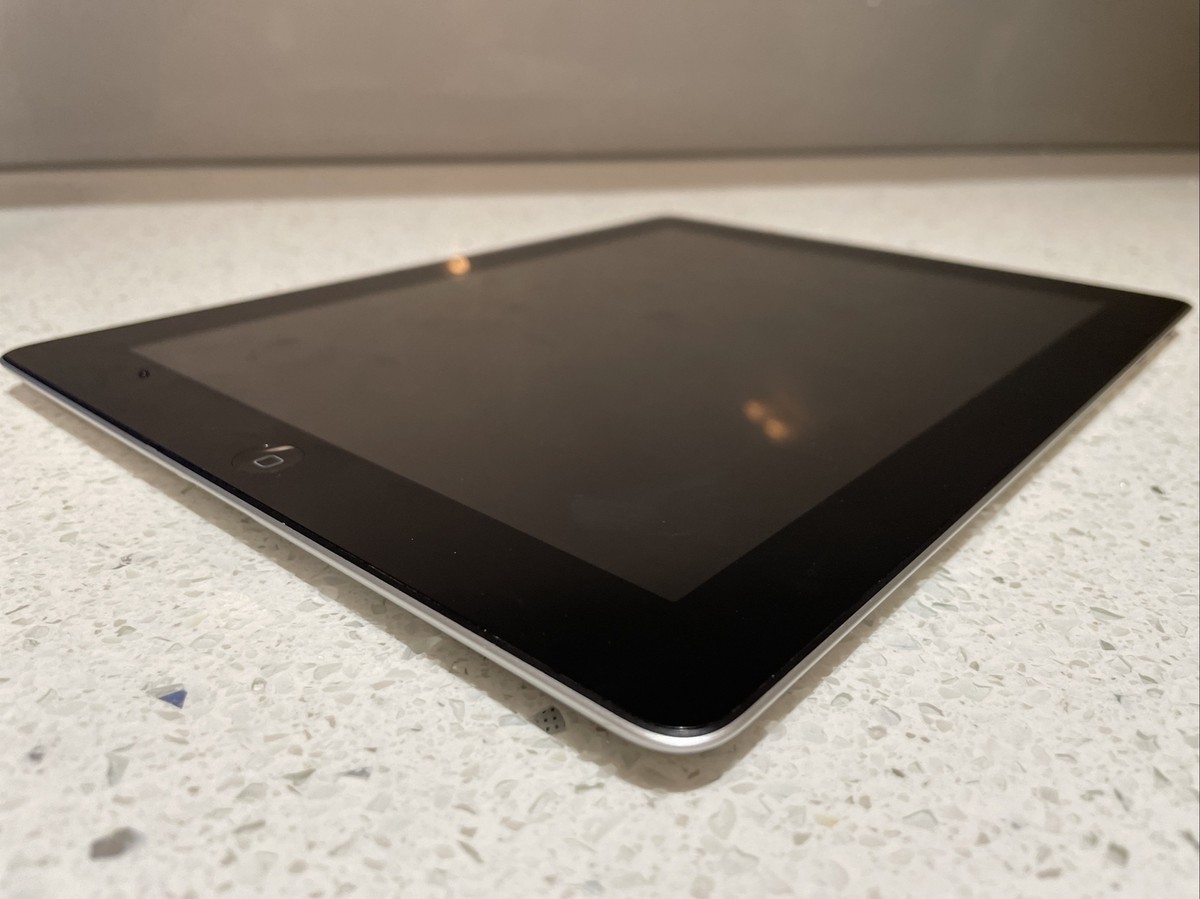 iPad（第3世代）Wi-Fi + Cellular：A1430　Black Apple iPad 3 A1430 - 16GB, Wi-Fi + 4G Cellular/ 9.7in