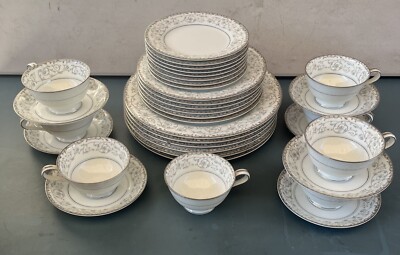 35 Pc VTG Noritake ''Oxford'' 5767 China Dinnerware Japan Platinum & Aqua Trim